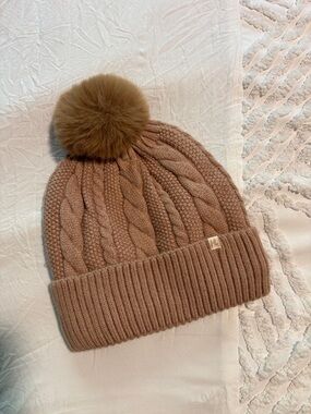 Knitted Pom Beanie in Dusty Rose